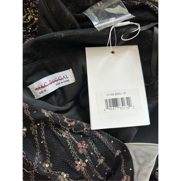 MAC DUGGAL EMBELLISHED LONG SLEEVE PLUNGE TRUMPET GOWN - Picture 10 of 11